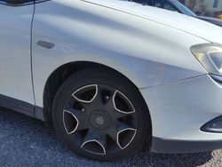 Bianco Usata 2009 Lancia Delta Due volumi | 3000 € (Buon prezzo)