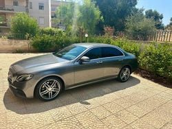 Grigio Usata 2016 Mercedes E220 AMG line Tre volumi | 24.900 € (Buon prezzo)