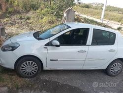Bianco Usata 2011 Renault Clio III Tre volumi | 2500 €