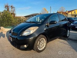 Nero Usata 2009 Toyota Yaris Sol Tre volumi | 5000 € (Buon prezzo)