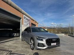 Argento Usata 2019 Audi Q8 S-Line SUV | 49.990 € (Molto cara)