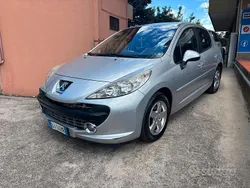 Usata 2007 Peugeot 207 Due volumi | 2700 € (Buon prezzo)