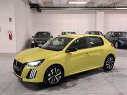 Giallo Usata 2024 Peugeot 208 Active Due volumi | 17.790 € (Cara)