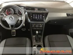 Argento Usata 2022 VW Touran Active Monovolume | 36.000 € (Molto cara)