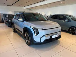 Ivory silver Nuova 2025 Kia EV3 2 SUV | 33.750 € (Ottimo prezzo)