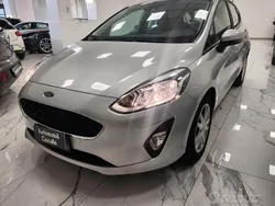 Grigio Usata 2018 Ford Fiesta Titanium Due volumi | 8900 € (Ottimo prezzo)