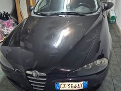 Nero Usata 2005 Alfa Romeo 147 Due volumi | 2000 € (Buon prezzo)
