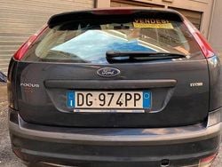 Grigio Usata 2007 Ford Focus Due volumi | 2000 €