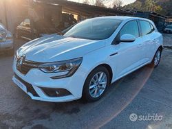 Bianco Usata 2017 Renault Mégane IV Tre volumi | 8990 € (Ottimo prezzo)