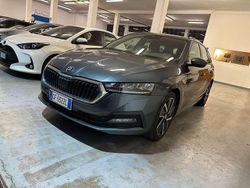Grigio Usata 2021 Skoda Octavia Executive Station wagon | 19.900 € (Buon prezzo)
