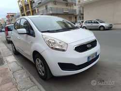 Usata 2013 Kia Venga Due volumi | 5500 € (Cara)