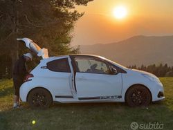 Bianco Usata 2015 Peugeot 208 GTi Due volumi | 11.600 € (Buon prezzo)