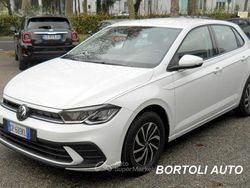 Bianco Usata 2023 VW Polo Life Tre volumi | 18.900 € (Buon prezzo)