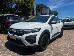 Bianco Nuova 2025 Dacia Sandero Expression Due volumi | 16.900 € (Buon prezzo)
