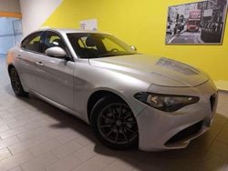 Argento Usata 2018 Alfa Romeo Giulia Tre volumi | 15.900 € (Ottimo prezzo)