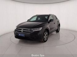 Nero metallizzato Usata 2023 VW T-Roc R-line SUV | 22.800 € (Buon prezzo)