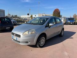 Grigio Usata 2009 Fiat Grande Punto Dynamic Due volumi | 2600 € (Buon prezzo)