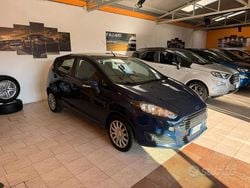 Blu Usata 2013 Ford Fiesta Titanium Tre volumi | 4300 € (Buon prezzo)