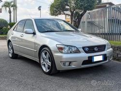 Argento Usata 2001 Lexus IS200 Tre volumi | 5990 €