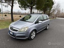 Grigio Usata 2008 Opel Zafira Cosmo Monovolume | 2900 € (Buon prezzo)