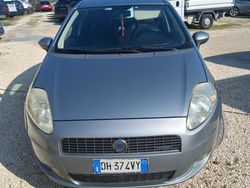 Grigio Usata 2007 Fiat Grande Punto Due volumi | 1800 € (Buon prezzo)
