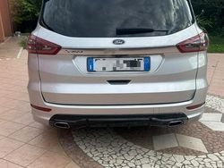 Grigio Usata 2018 Ford S-MAX Monovolume | 11.000 € (Buon prezzo)
