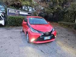 Rosso Usata 2017 Toyota Aygo Cool Due volumi | 10.000 € (Buon prezzo)