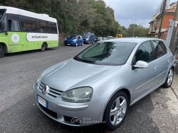 Usata 2004 VW Golf Tre volumi | 2900 € (Buon prezzo)