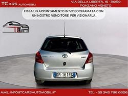 Argento Usata 2008 Toyota Yaris Tre volumi | 4650 € (Cara)
