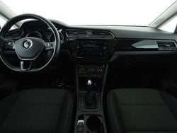 Grigio Usata 2022 VW Touran Executive Monovolume | 28.350 € (Buon prezzo)