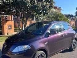 Viola Usata 2014 Lancia Ypsilon S Due volumi | 5900 € (Buon prezzo)