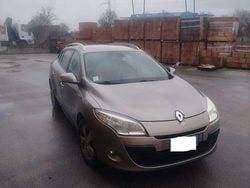 Argento Usata 2010 Renault Mégane III Station wagon | 3200 € (Buon prezzo)