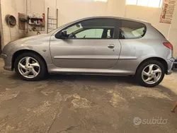 Usata 2004 Peugeot 206 Tre volumi | 1500 € (Buon prezzo)