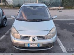 Grigio Usata 2004 Renault Scénic II Monovolume | 1500 € (Super prezzo)
