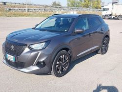 Grigio Usata 2020 Peugeot 2008 GT-line SUV | 12.600 € (Buon prezzo)