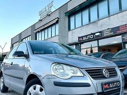 Grigio Usata 2007 VW Polo Comfortline Tre volumi | 2500 € (Buon prezzo)