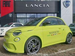 Verde Usata 2023 Abarth 500e Scorpionissima Due volumi | 29.500 € (Ottimo prezzo)