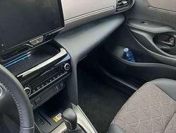 Nero Usata 2022 Toyota Yaris Hybrid Lounge | 22.000 € (Buon prezzo)