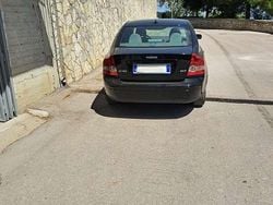 Nero Usata 2004 Volvo S40 Momentum Tre volumi | 2300 €