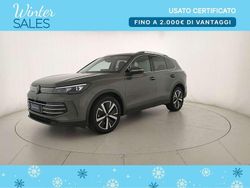 Velvet green metallizzato Usata 2024 VW Tiguan Elegance SUV | 39.400 € (Buon prezzo)