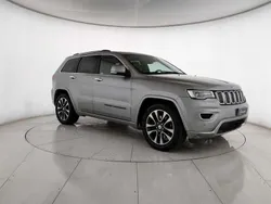 Grigio medio Usata 2017 Jeep Grand Cherokee Overland SUV | 20.900 € (Ottimo prezzo)