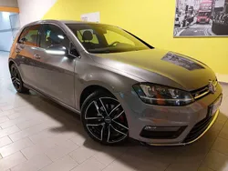 Grigio Usata 2017 VW Golf VII R-line Tre volumi | 15.500 € (Buon prezzo)