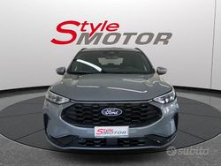 Grigio Usata 2025 Ford Kuga ST-Line SUV | 23.999 € (Super prezzo)