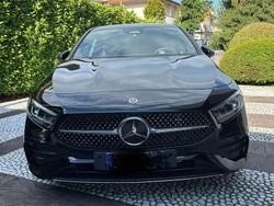 Nero Usata 2023 Mercedes A180 AMG Line Premium Plus Tre volumi | 32.000 € (Buon prezzo)