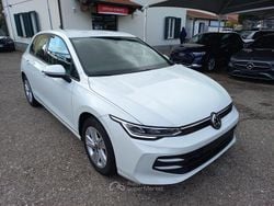 Bianco Usata 2024 VW Golf Life Tre volumi | 24.800 € (Ottimo prezzo)