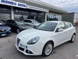 Bianco Usata 2014 Alfa Romeo Giulietta Exclusive Tre volumi | 7900 € (Buon prezzo)