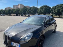 Usata 2014 Alfa Romeo Giulietta Due volumi | 9000 € (Buon prezzo)