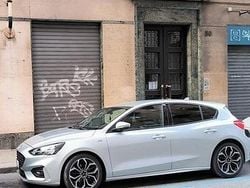 Grigio Usata 2019 Ford Focus ST-Line Tre volumi | 13.500 €