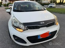 Usata 2014 Kia Rio Due volumi | 6490 € (Cara)