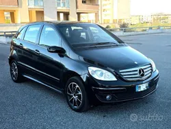 Mercedes B180